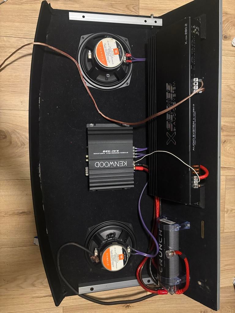 VW Golf 5/6 Audio Upgrade: Hoedenplank met Subwoofer & JBL, Auto diversen, Ophalen of Verzenden, Zo goed als nieuw