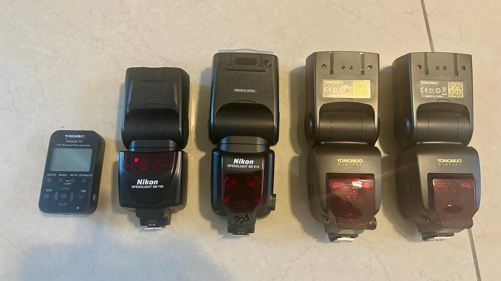 Nikon & Yongnuo Flitser Set, Ophalen of Verzenden, Gebruikt, Nikon, Kantelbaar