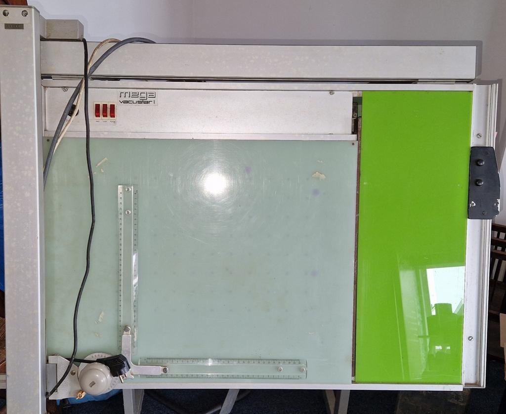 Tekentafel mega vacustar 1, Doe-het-zelf en Verbouw, Tekentafels, Ophalen, Gebruikt, Minder dan 130 cm, Verlichting
