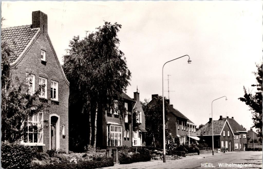 Heel - Wilhelminaplein (1975), Verzenden, 1960 tot 1980, Gelopen, Limburg