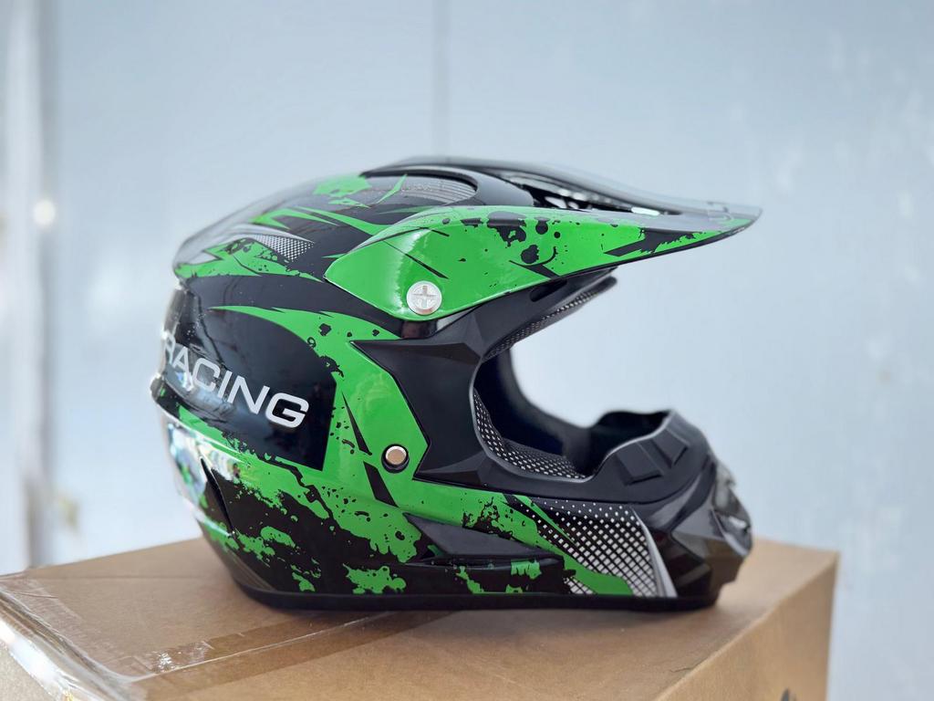 Diverse nieuwe kinder crosshelm in meerdere kleuren en maten, Motoren, Kleding | Motorhelmen, Kinderen, Offroadhelm, XL, Ophalen