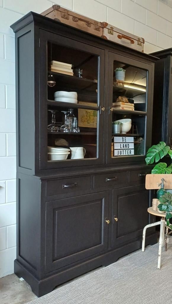 Brocante/Landelijke zwarte schoolkast, stoere buffetkast, Huis en Inrichting, Kasten | Buffetkasten, 200 cm of meer, Ophalen of Verzenden