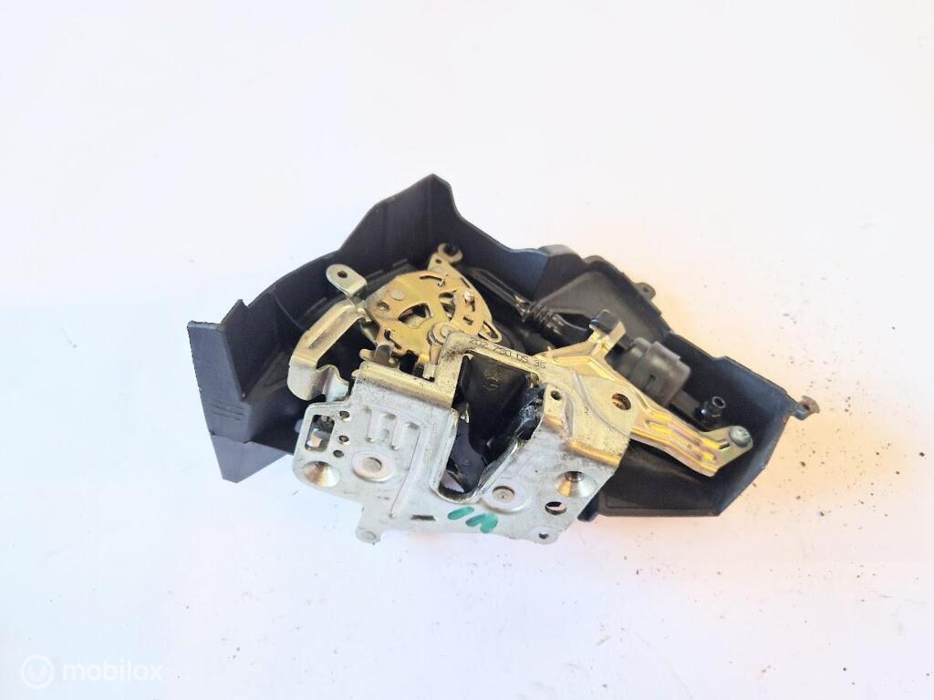 Deurslot linksachter W210 300 TD ('95-'02), Gebruikt, Mercedes-Benz, Ophalen of Verzenden, Mercedes-Benz