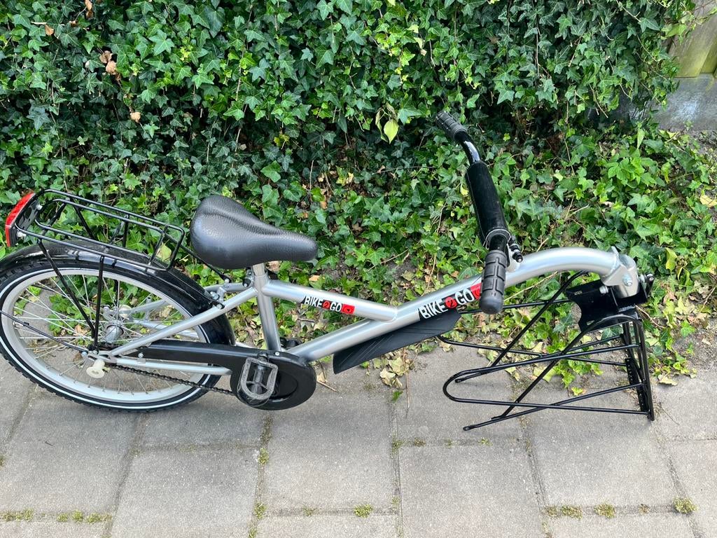 Aanhangfiets om te liften bike2go wielmaat 20 inch, Ophalen, Zo goed als nieuw, Frame, Fun2go van raam