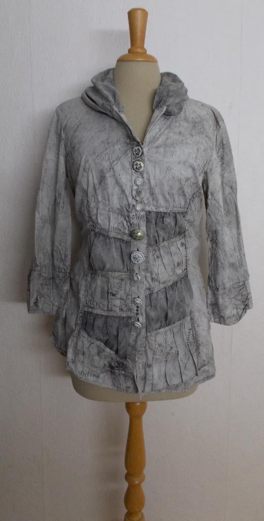 Grijze blouse met mooie knopen van Elisa Cavaletti! M, Ophalen of Verzenden, Zo goed als nieuw, Maat 38/40 (M), Grijs