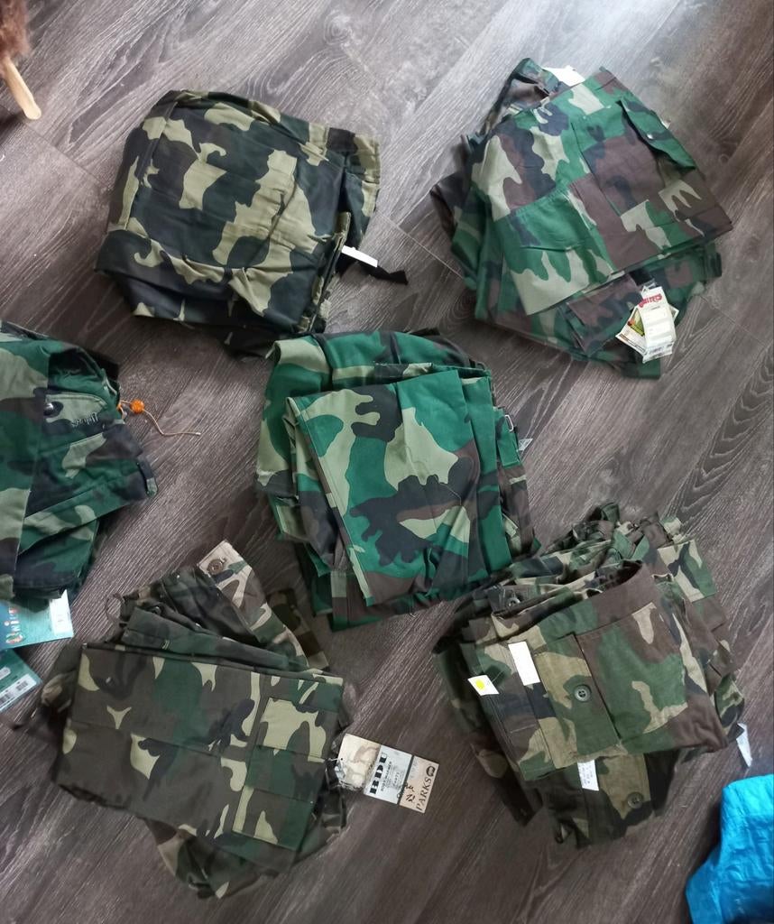 Partij jacht leger camouflage broeken 30, Verzamelen, Militaria | Algemeen, Ophalen, Landmacht, Nederland