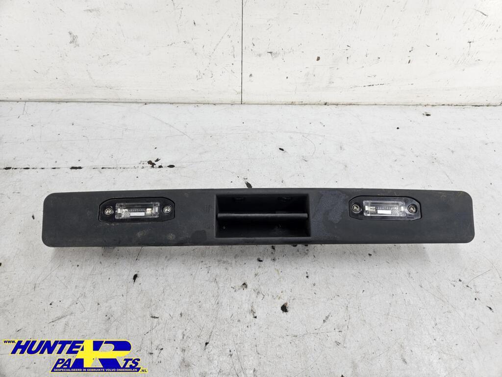 Achterklep handgreep grijs Volvo V70 III ('07-'17) 30699743, Auto-onderdelen, Gebruikt, Ophalen of Verzenden, Volvo, Volvo