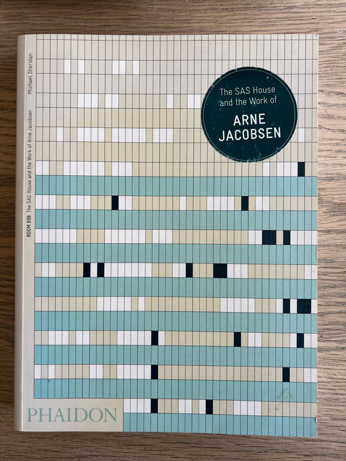 ROOM 606: The SAS House and the Work of Arne Jacobsen, Boeken, Ophalen of Verzenden, Gelezen, Architecten