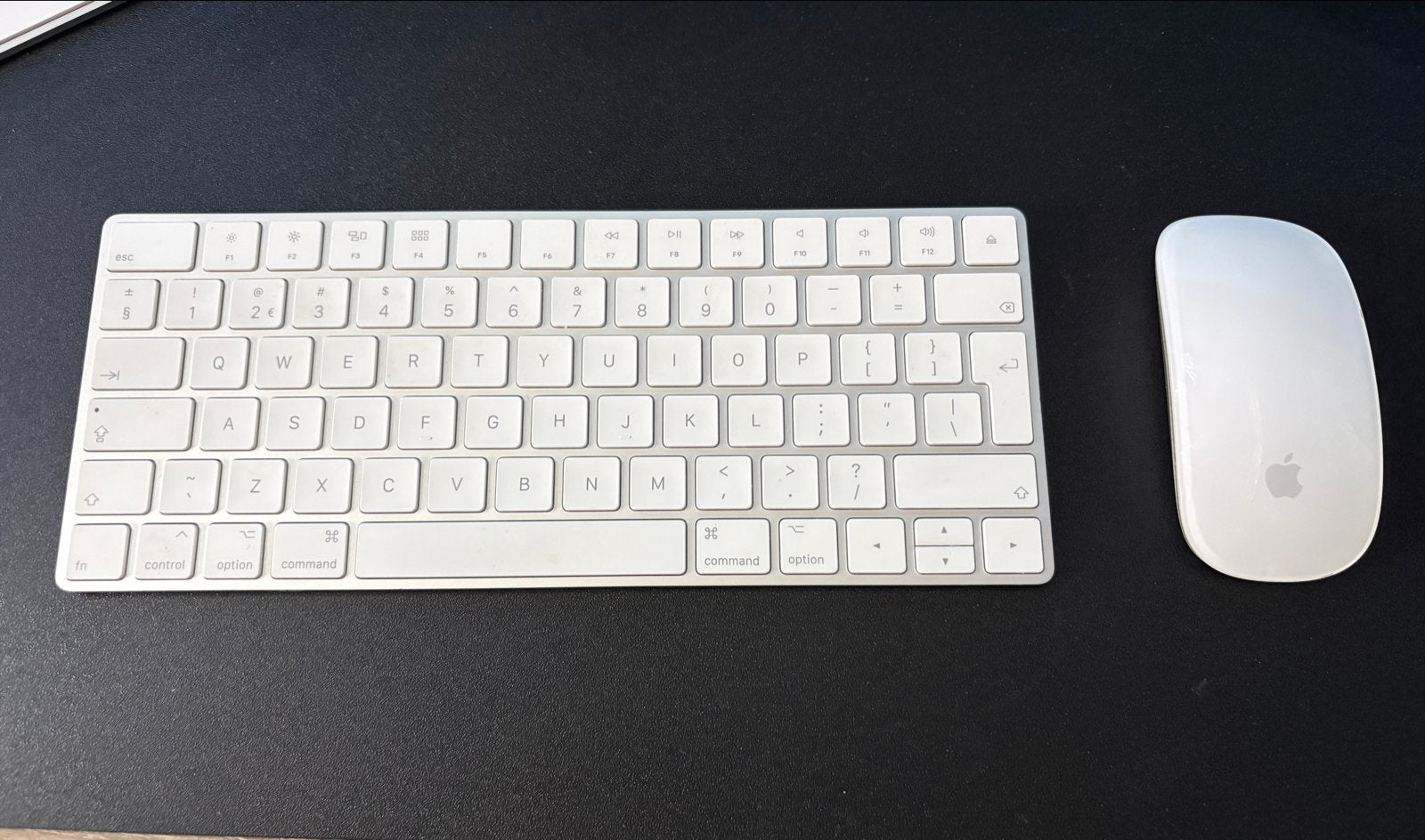 Apple Magic Mouse en Magic Keyboard met Lightning, Computers en Software, Muizen, Muis, Ophalen of Verzenden, Linkshandig, Gebruikt