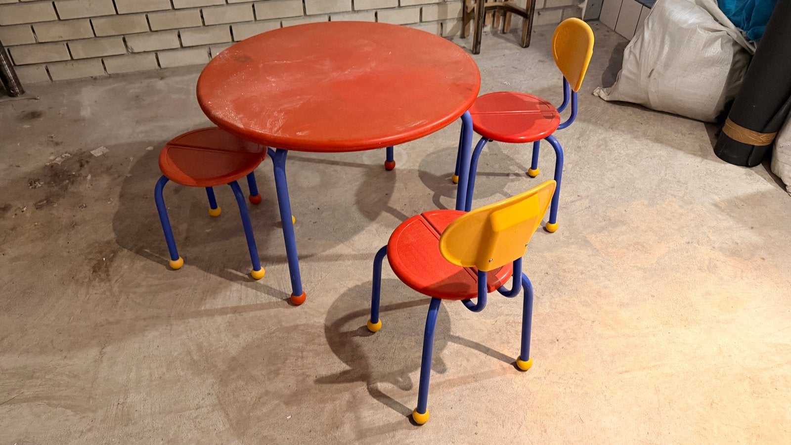 Vintage Ikea kindertafel met 2 stoeltjes en krukje, Ophalen, Gebruikt, Tafel(s) en Stoel(en)