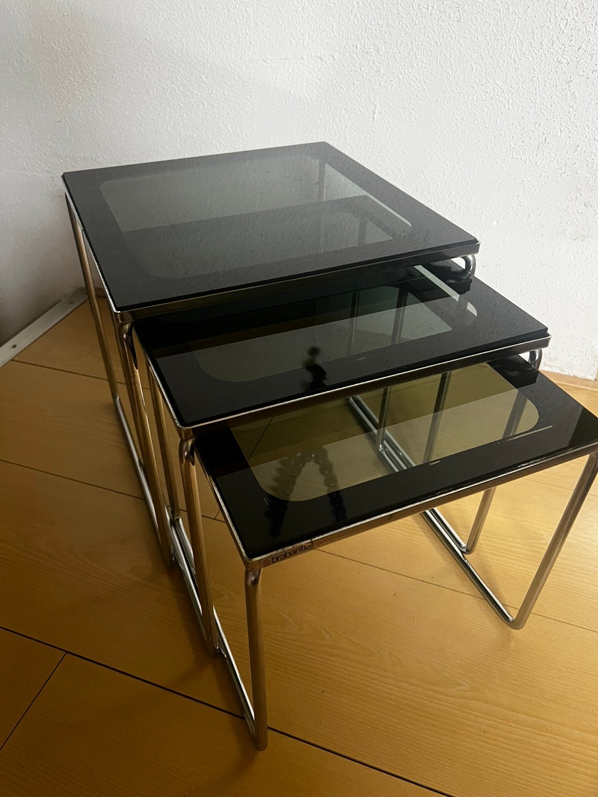 Vintage design miniset bijzettafels Brabantia, Minder dan 55 cm, Rond, Zo goed als nieuw, Ophalen