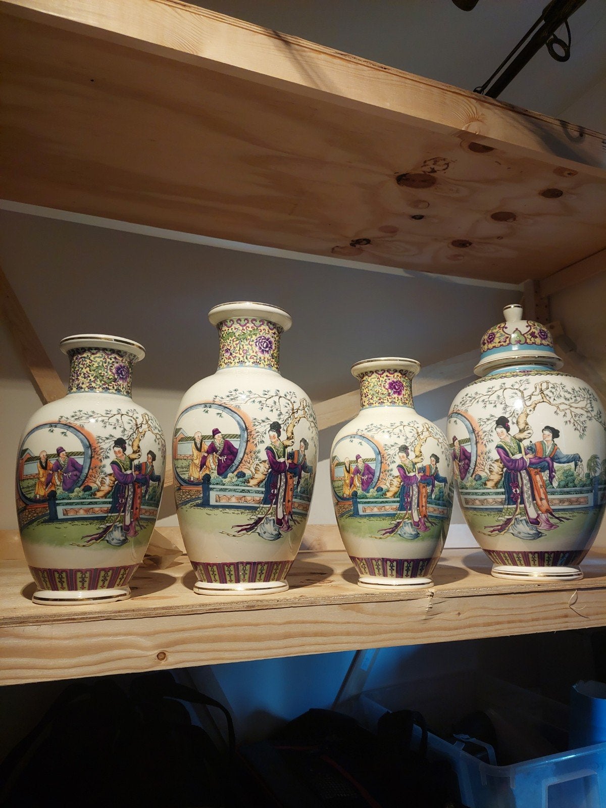 Set van 4 Chinese vazen met deksel en figuren, Antiek en Kunst, Ophalen