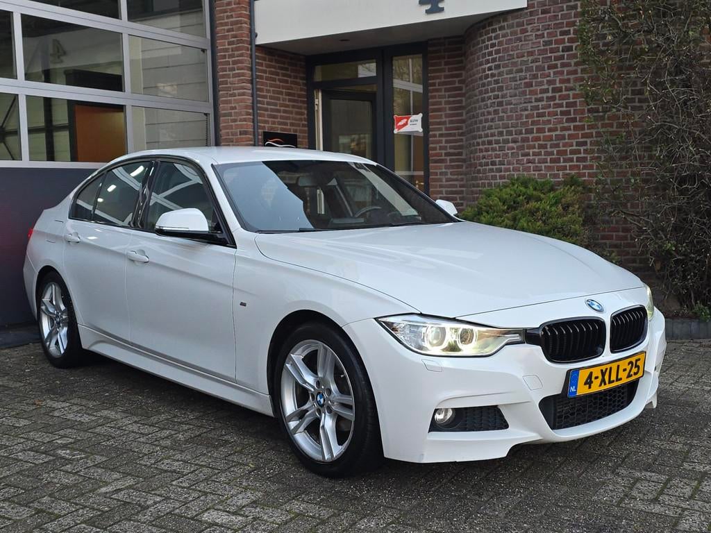 BMW 3-serie 316i Executive M Nap |Clima |Navi |Led, 1360 kg, Gebruikt, Euro 6, 4 cilinders