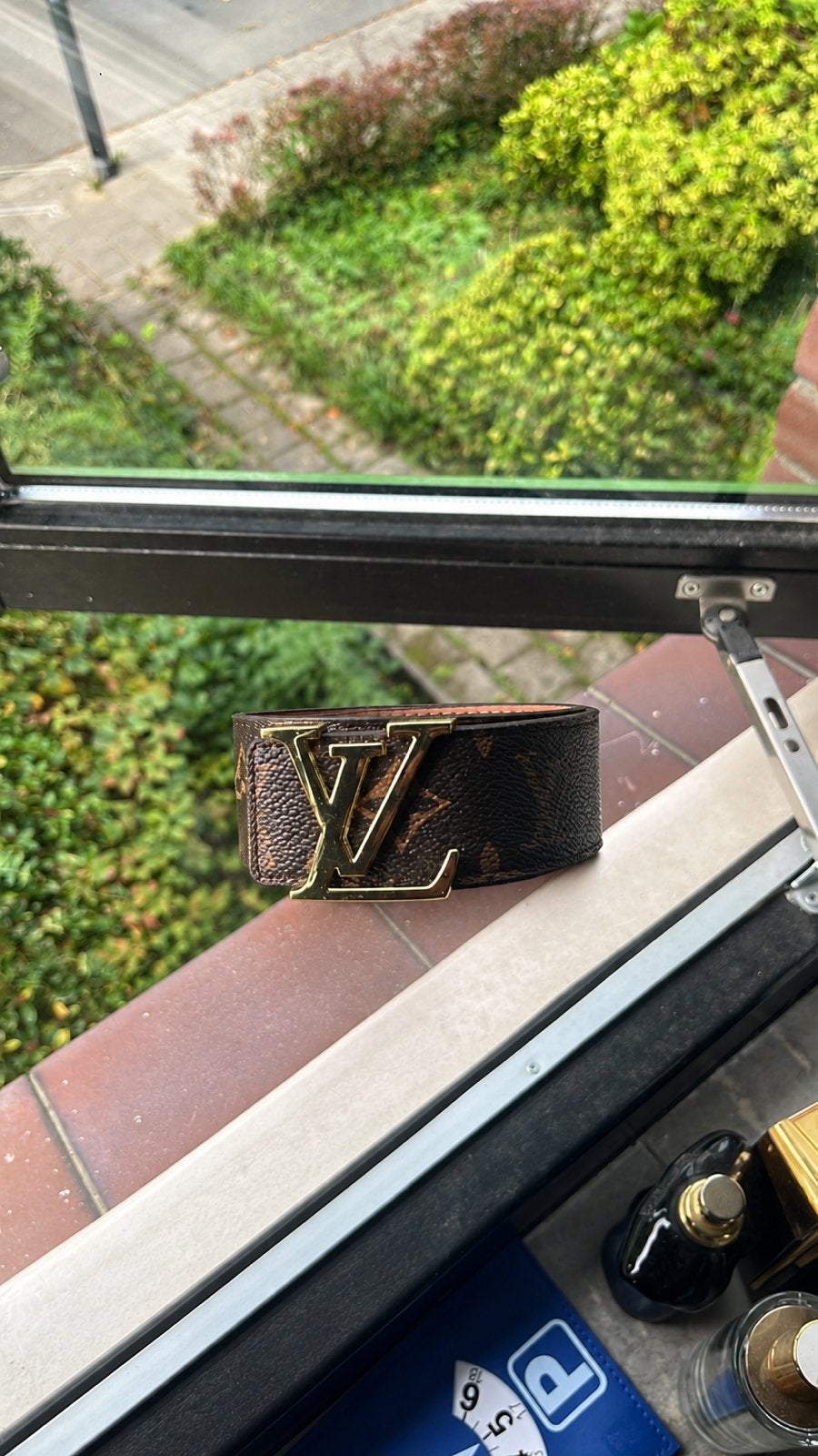 Lv riem, Kleding | Heren, Ophalen of Verzenden, Zo goed als nieuw, Zwart