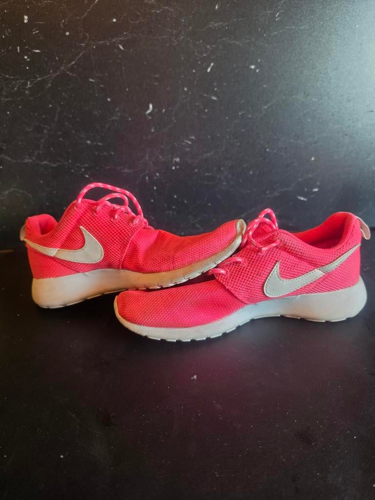 Roze nike sneakers maat 38,5, Ophalen of Verzenden, Zo goed als nieuw, Roze, Sneakers of Gympen