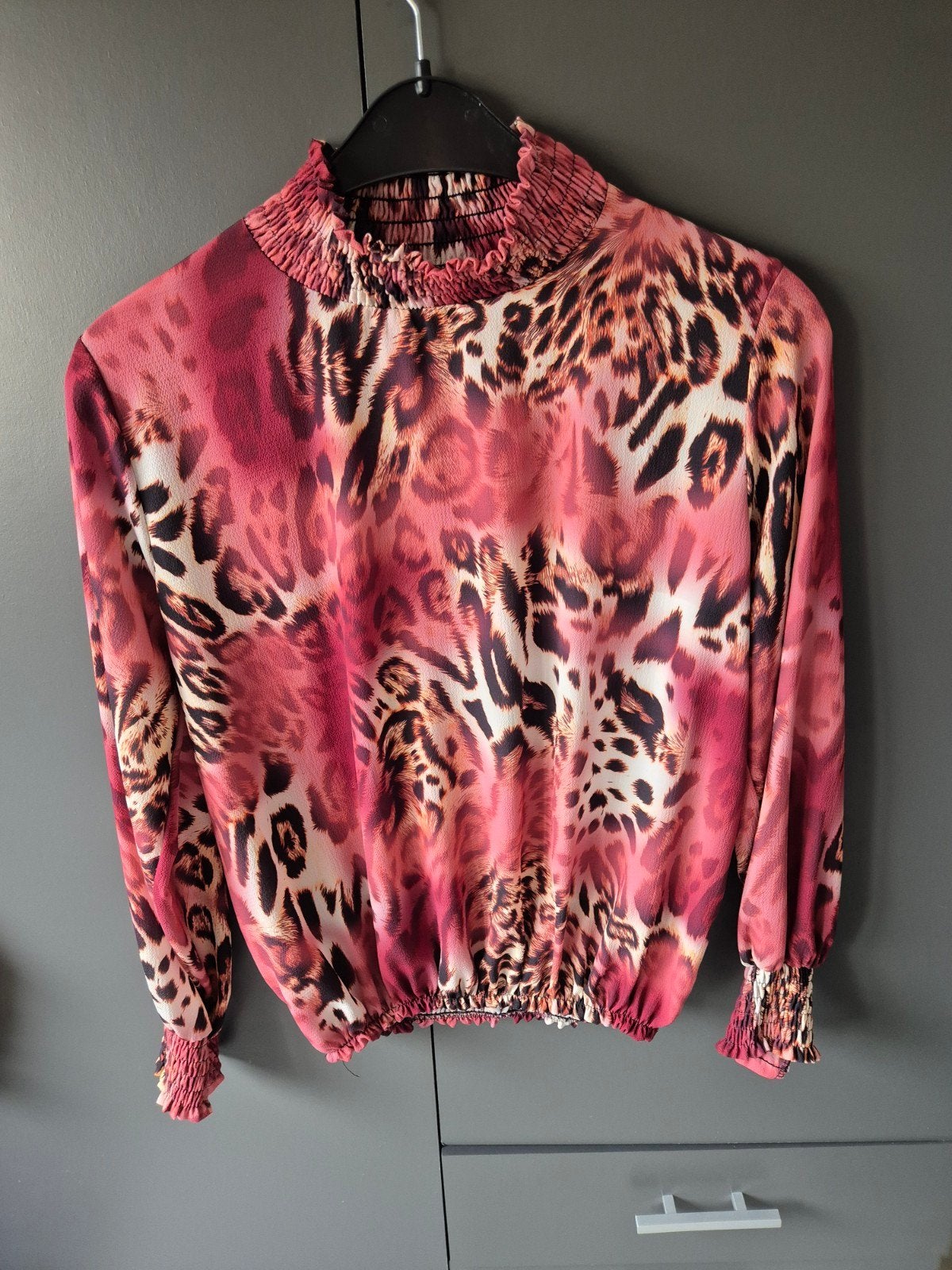 2 blouses, Ophalen, Zo goed als nieuw
