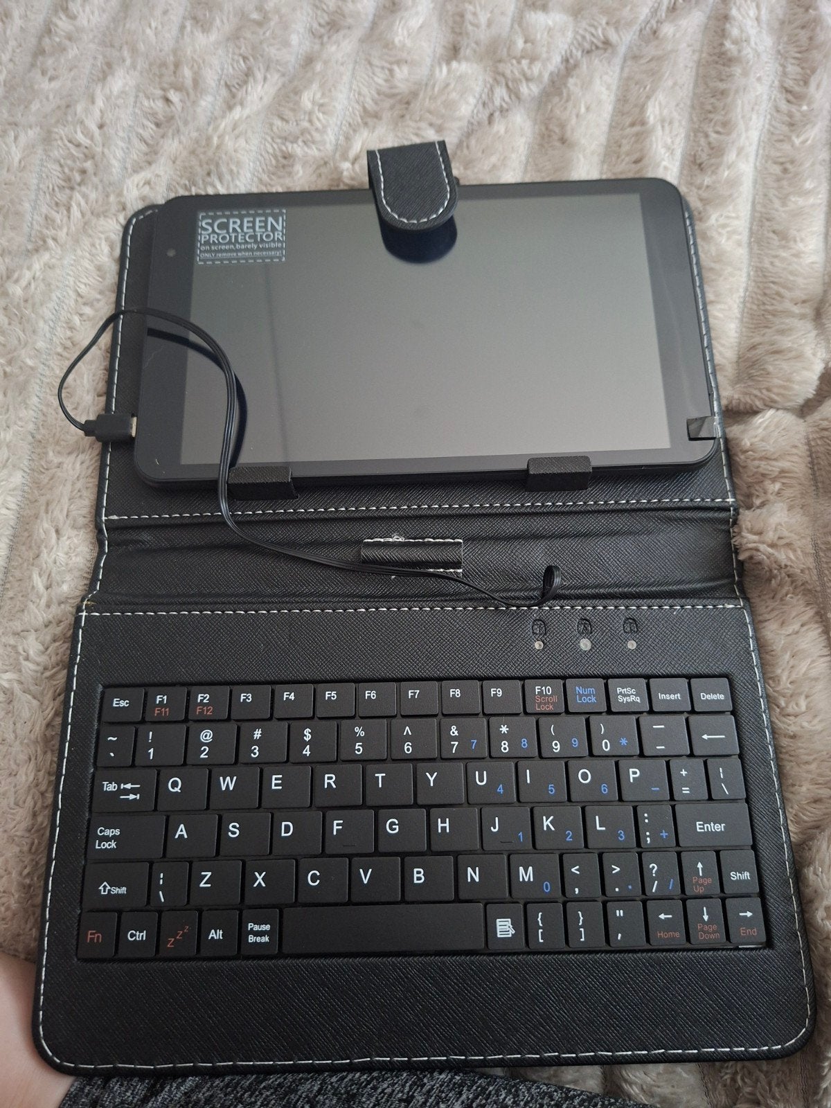 Tablet met toetsenbordhoes - nieuw, nooit gebruikt, Computers en Software, Ophalen, Usb-aansluiting, Onbekend, Zo goed als nieuw
