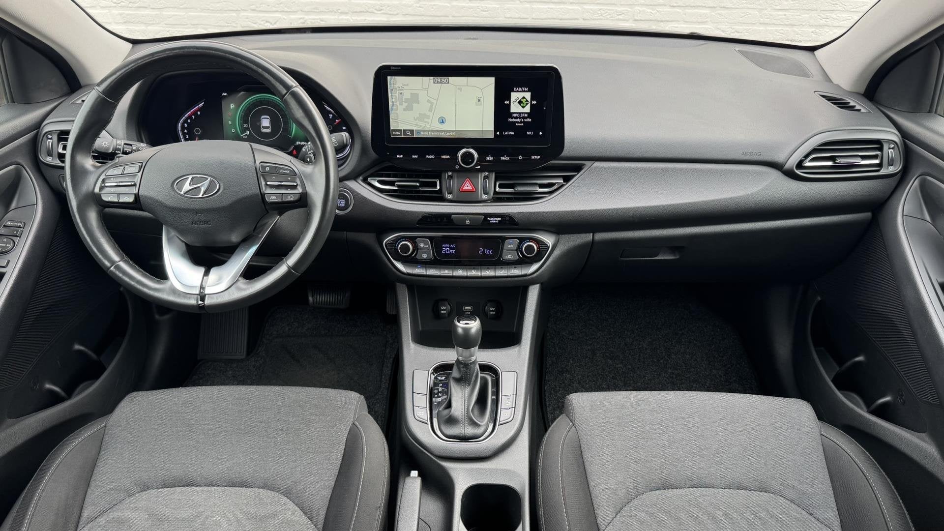 Hyundai I30 1.5 T-GDi 160PK MHEV Premium Sky Automaat Led Ca, Auto's, Stof, Gebruikt, 4 cilinders, I30