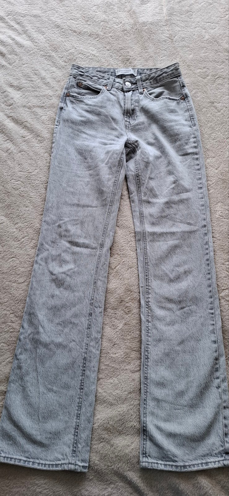 Stradivarius Grijze Jeans Maat 34 (XS), Ophalen, Zo goed als nieuw, Maat 34 (XS) of kleiner, Stradivarius