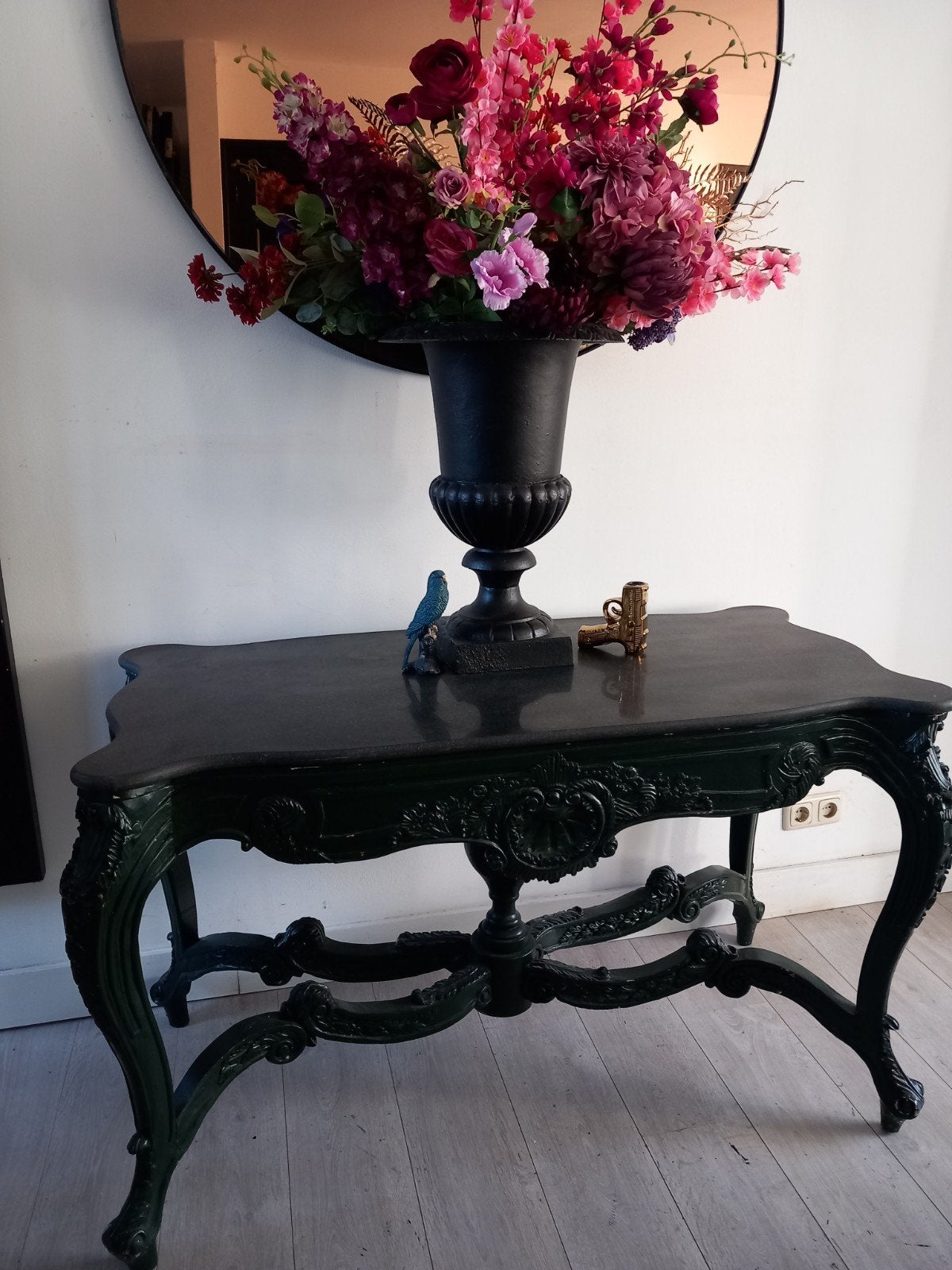 Prachtige marmeren sidetable, Ophalen, 25 tot 50 cm, Rechthoekig, 100 tot 150 cm