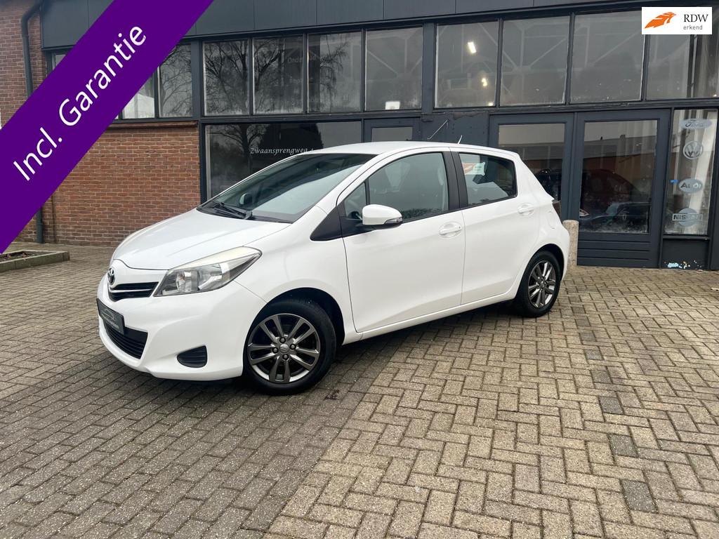 Toyota Yaris 1.3 VVT-i Aspiration, Airco, Navi, Sport, Auto's, Toyota, Voorwielaandrijving, Stof, Gebruikt, Zwart