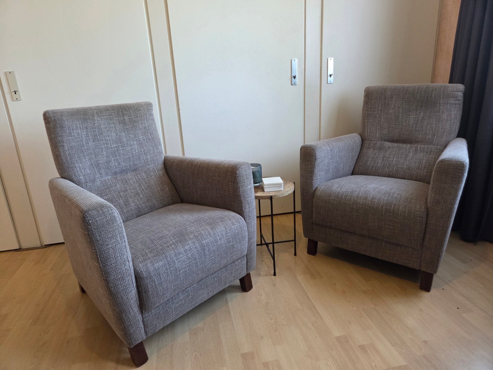 2 mooie fauteuils grijs, Ophalen, Gebruikt, 75 tot 100 cm, Stof
