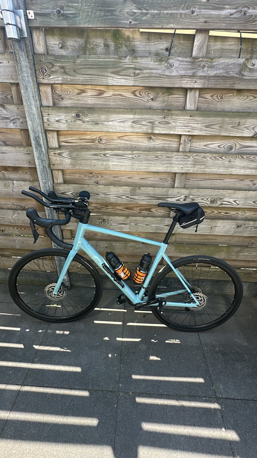 Cube Attain Race 2025 - Zo goed als nieuw met triathlon stuu, 28 inch, 10 tot 15 versnellingen, Heren, Aluminium