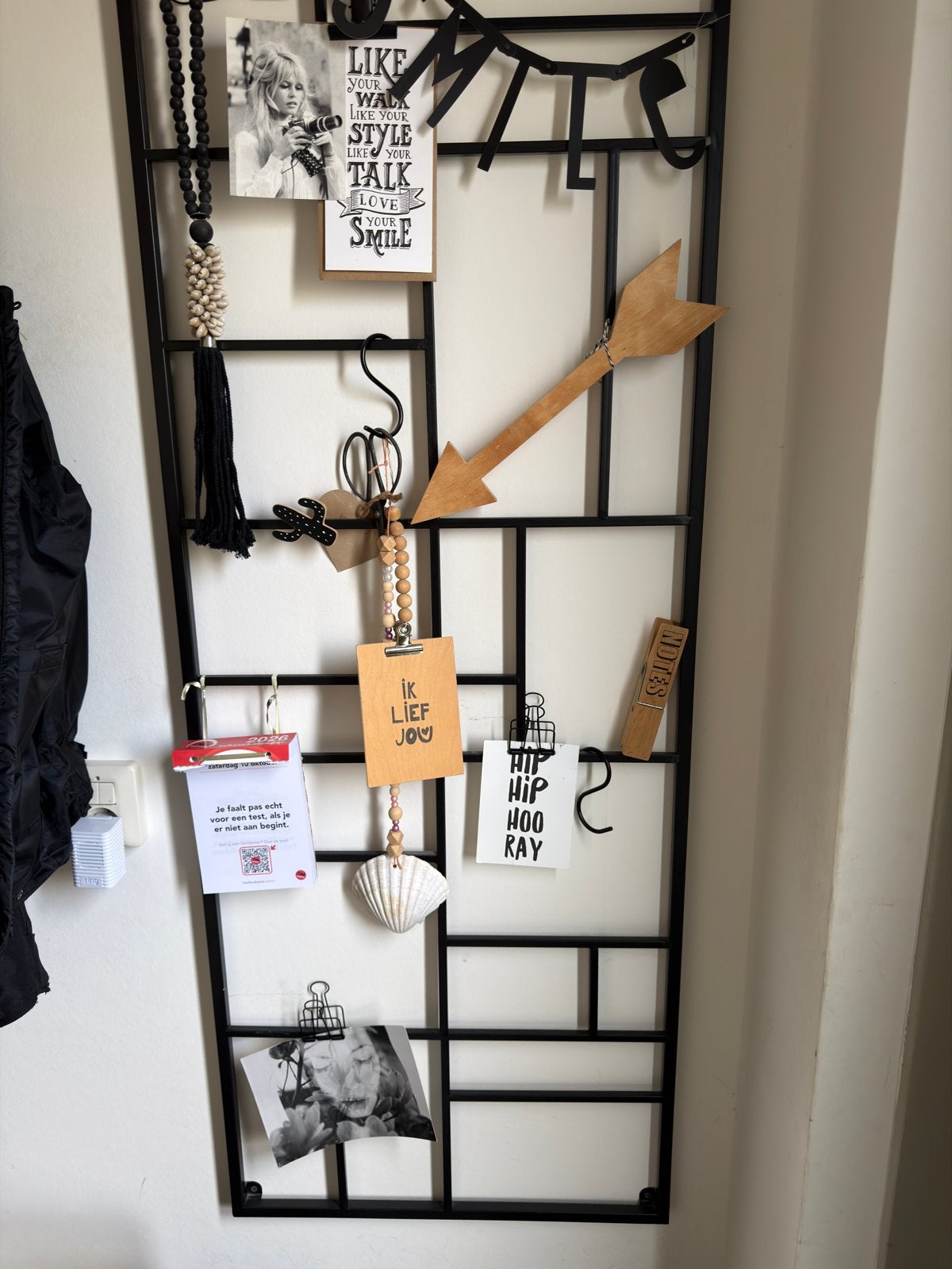Zwarte wandrooster/memobord, Huis en Inrichting, Zo goed als nieuw, Metaal, 150 tot 200 cm, Ophalen