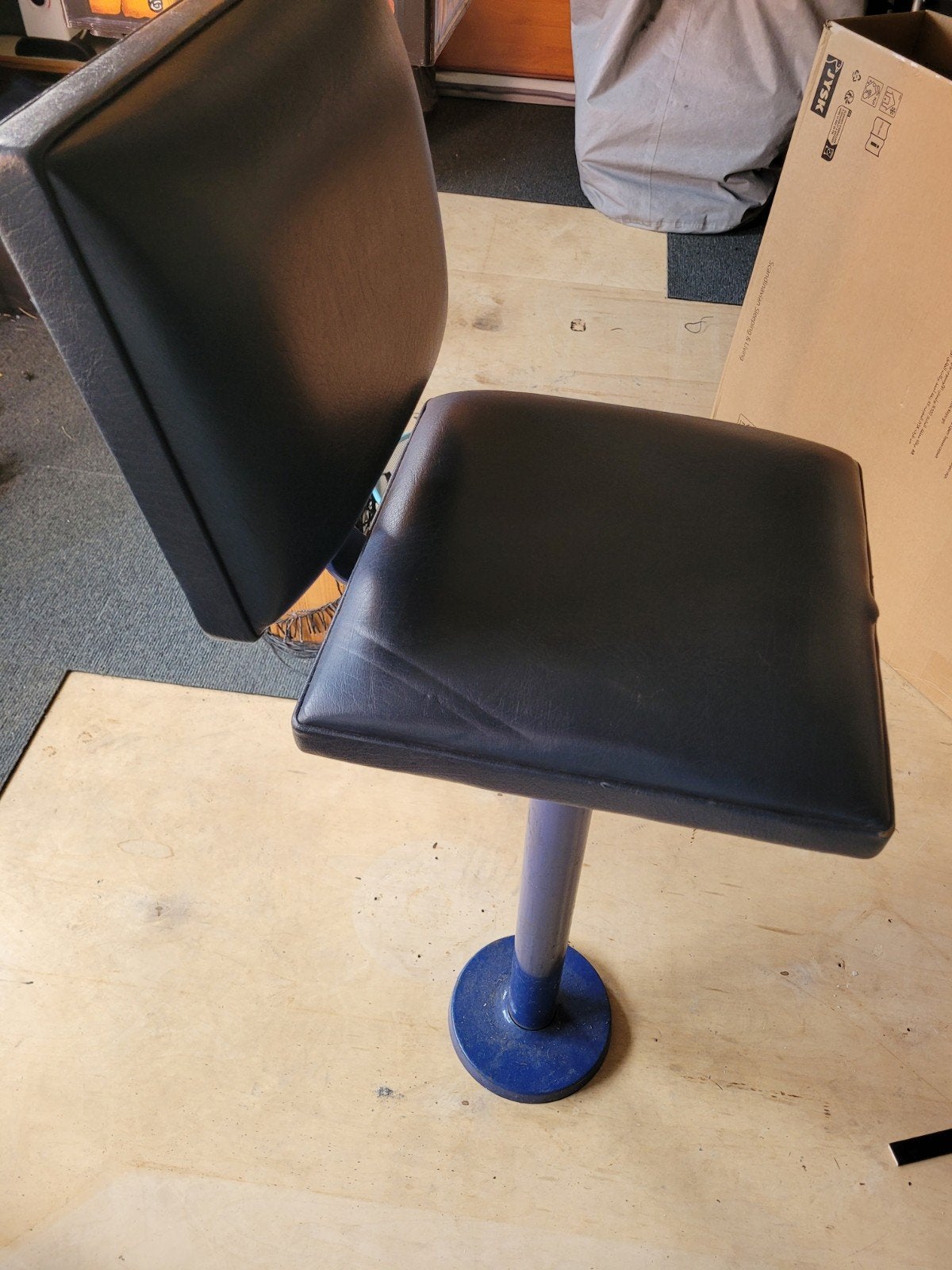 barkrukken, Ophalen, Draaibaar, 5 krukken of meer, 60 tot 90 cm