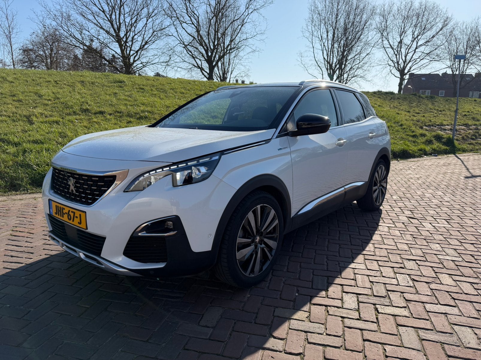 Peugeot 3008 Hybrid4 300pk Première | Pano | Leder | Camera, Automaat, 1250 kg, Zwart, 4 cilinders