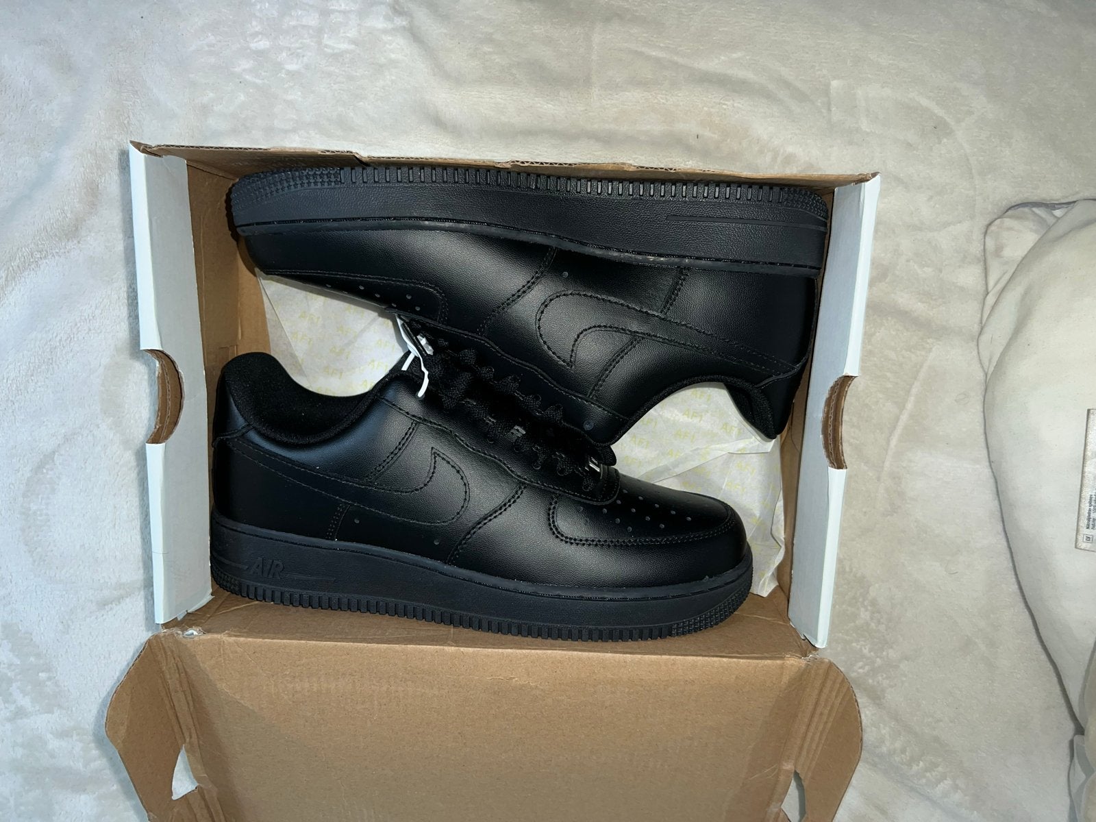 NIKE Air Force 1 Zwart - Maat 43, Ophalen of Verzenden, Nieuw, Zwart, Sneakers of Gympen