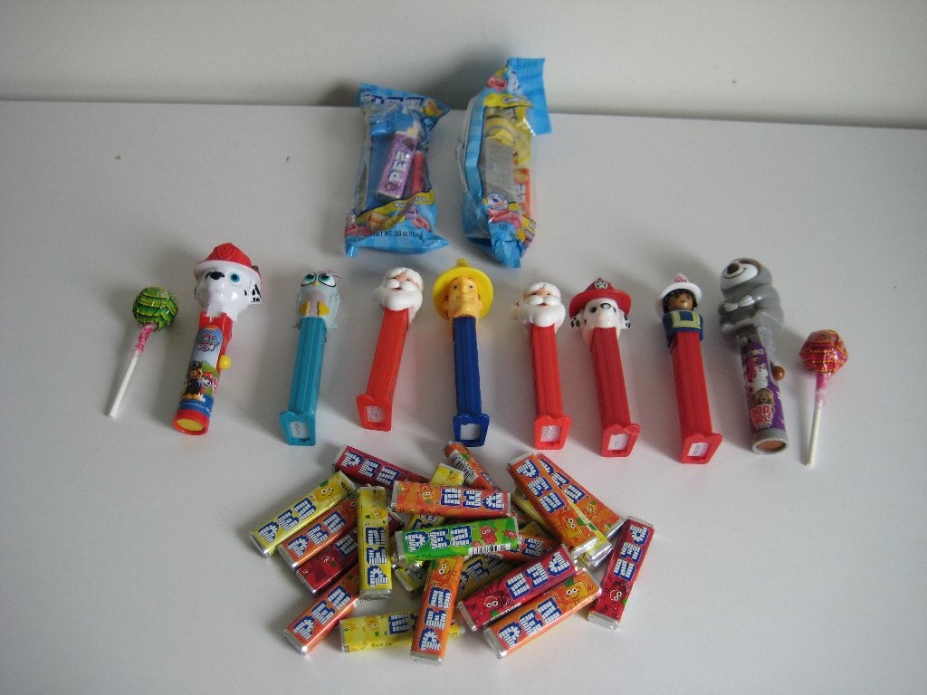 PEZ dispenser Playmobil Paw Patrol Brandweerman Sam Kerstman, Ophalen of Verzenden, Nieuw