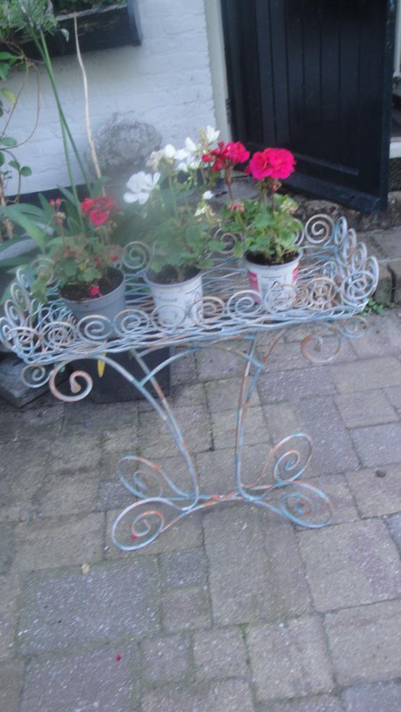 2 staande tuinbloemen manden, Ophalen of Verzenden, Nieuw