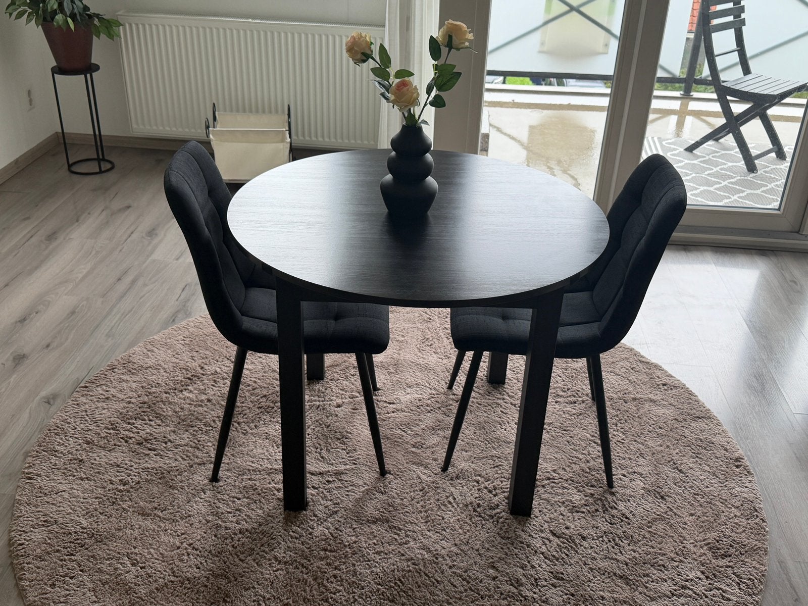 Ronde eetkamertafel met 2 stoelen., Huis en Inrichting, Ophalen, Overige materialen, 50 tot 100 cm, Rond