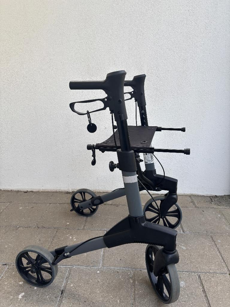 Nr 33... Rollator lichtgewicht aldi, Diversen, Rollators, Gebruikt, Lichtgewicht, Opvouwbaar, Ophalen