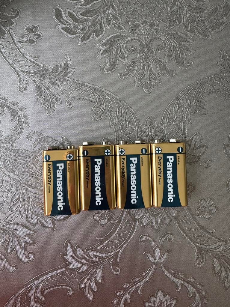 Batterijen, Ophalen of Verzenden, Zo goed als nieuw, Overige materialen
