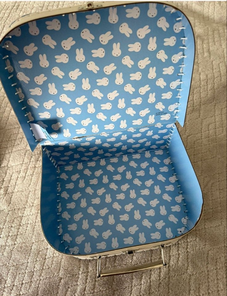 Miffy Nijntje knuffel, knuffeldoekje en koffertje, Overige merken, Konijn, Nijntje, Ophalen of Verzenden