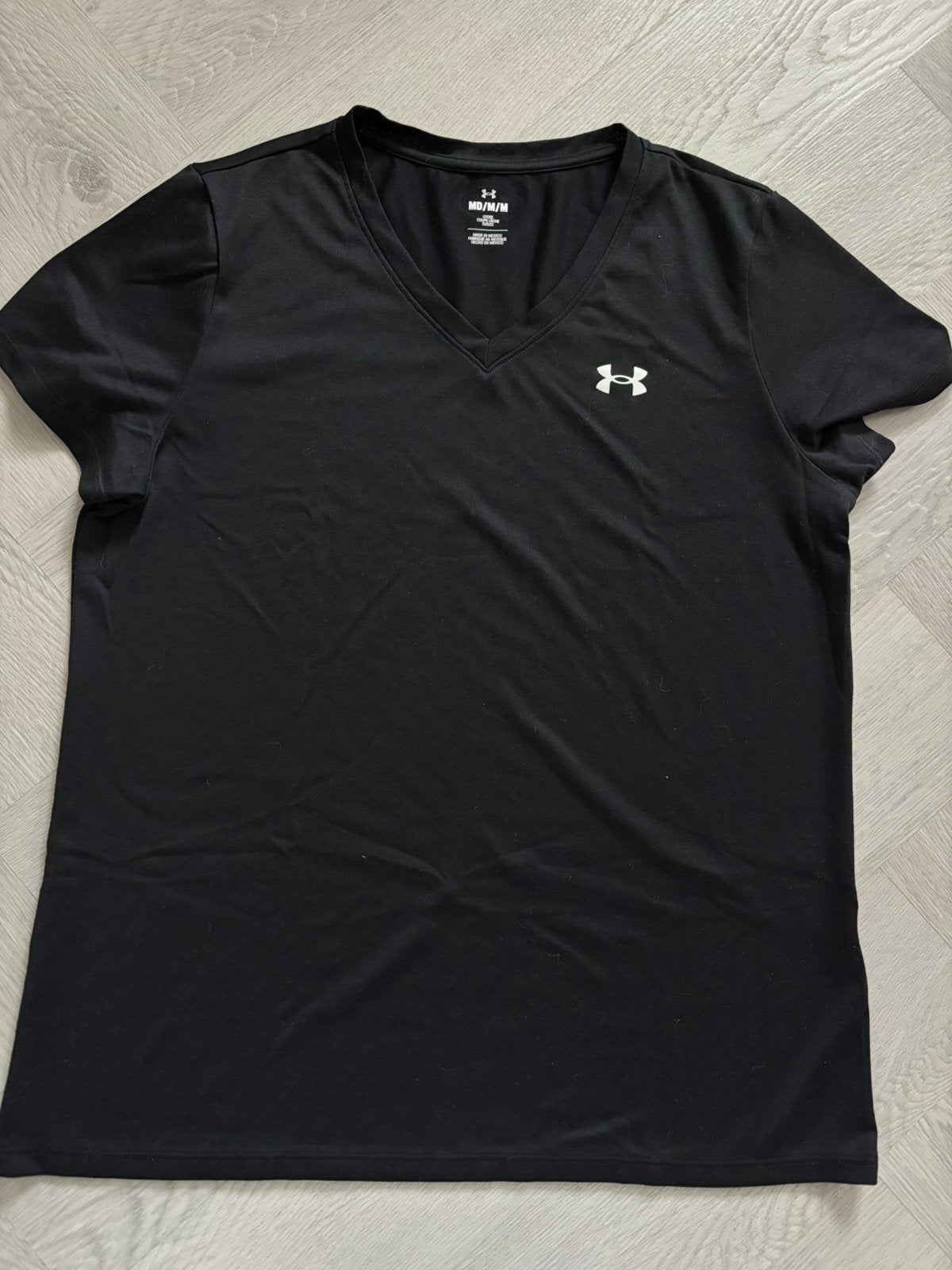 NIEUW: sportshirt van UNDER ARMOUR mt M, Maat 38/40 (M), Zwart, Nieuw, Ophalen of Verzenden