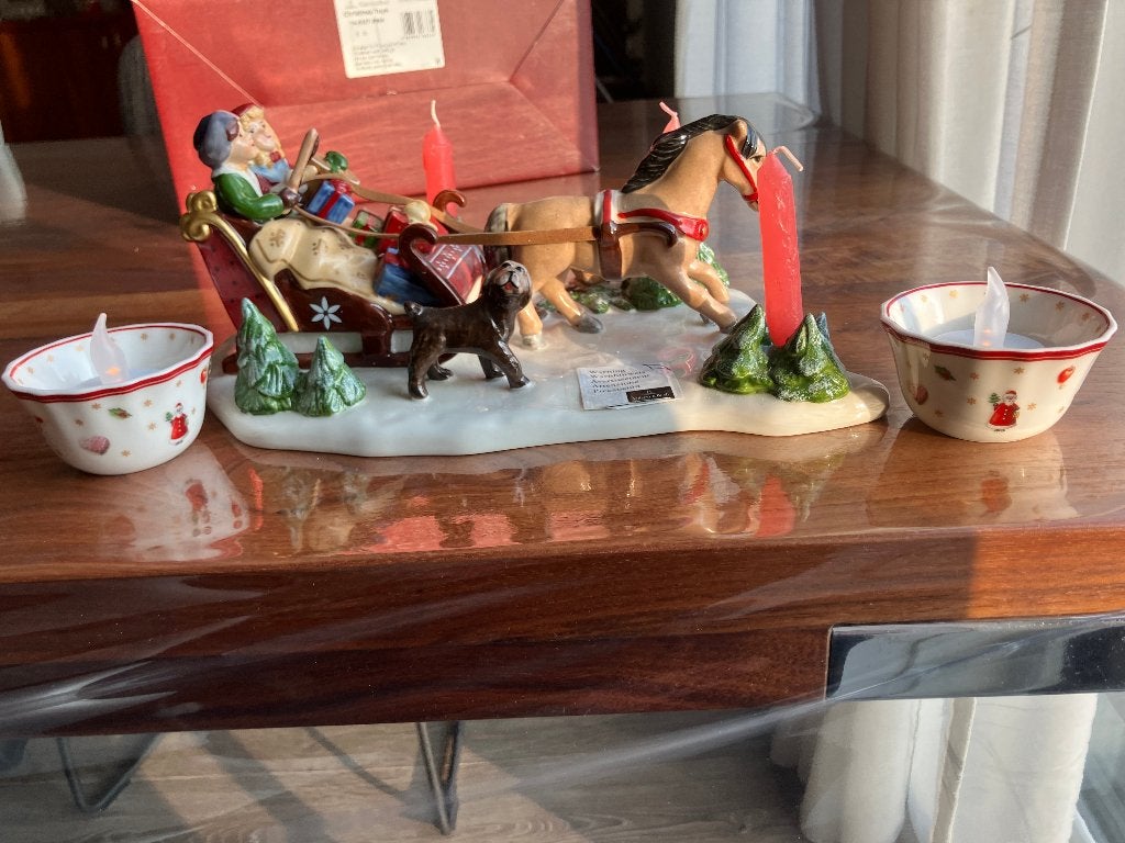 Villeroy & Boch Beeld met kinderen, paard, dieren en bos, Diversen, Kerst, Ophalen, Nieuw