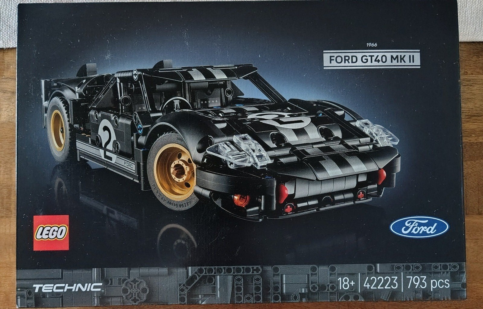 Lego Technic Ford GT40 MK II (42223) - Nieuw in doos, Inclusief doos, Lego, Nieuw, Ophalen of Verzenden