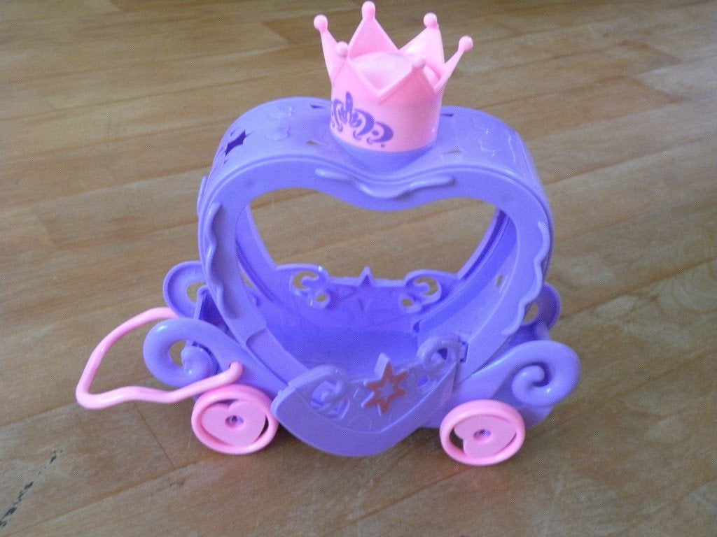 Koets en prinsessetoren, barbie-achtig., Ophalen of Verzenden, Zo goed als nieuw, Overige typen