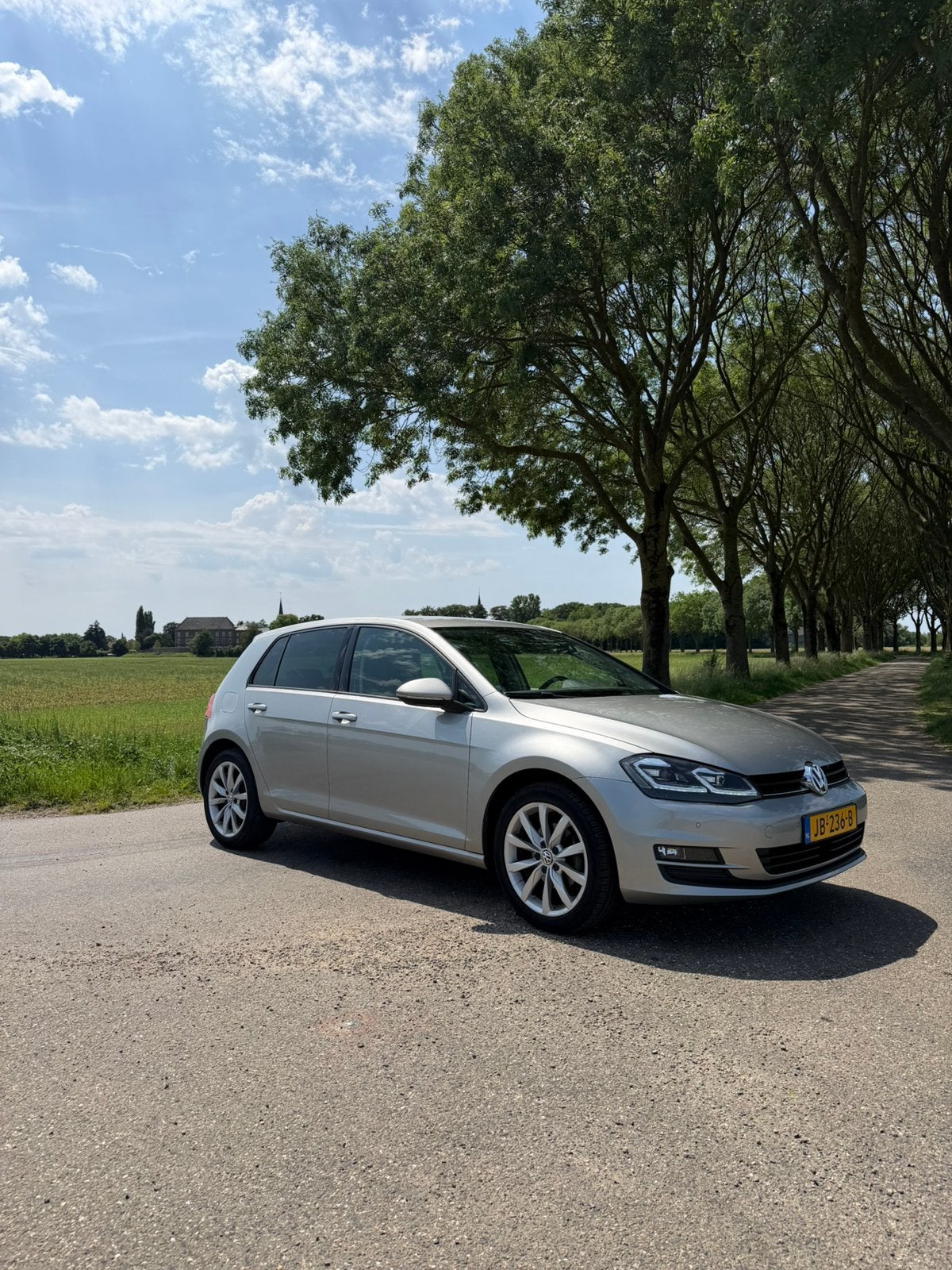 Volkswagen Golf 1.2 TSI 5D 2016 highline sfeerverlichting, Auto's, Voorwielaandrijving, 4 cilinders, 610 kg, Origineel Nederlands