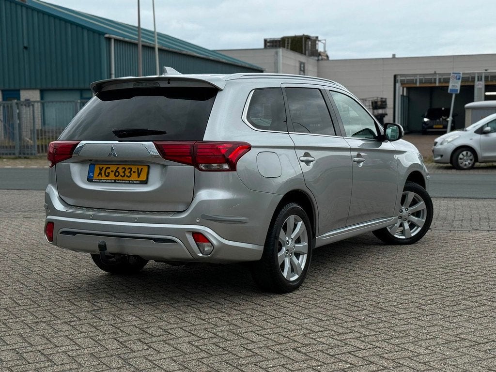 Mitsubishi Outlander 2.4 PHEV Pure#Dak#Carplay#TwinMotor 4WD, Auto's, Mitsubishi, Automaat, 135 pk, Euro 6, 4 cilinders