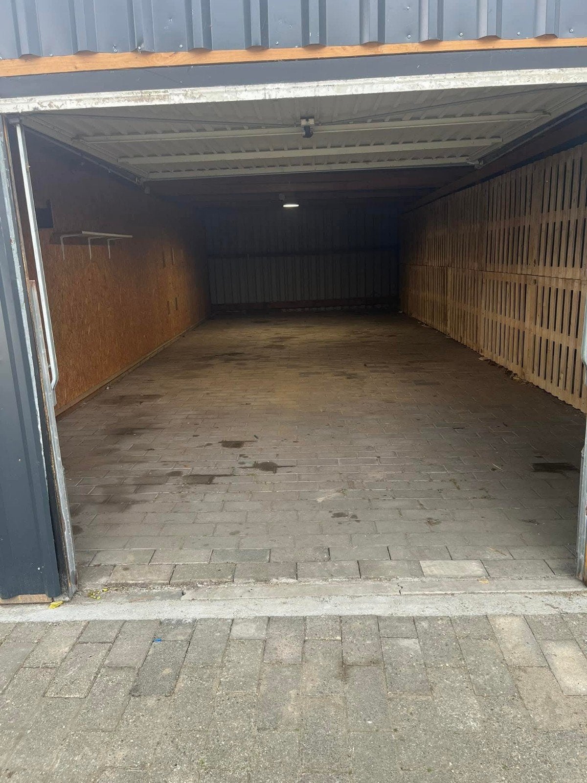 Opslagruimte/loods 65m², Auto diversen