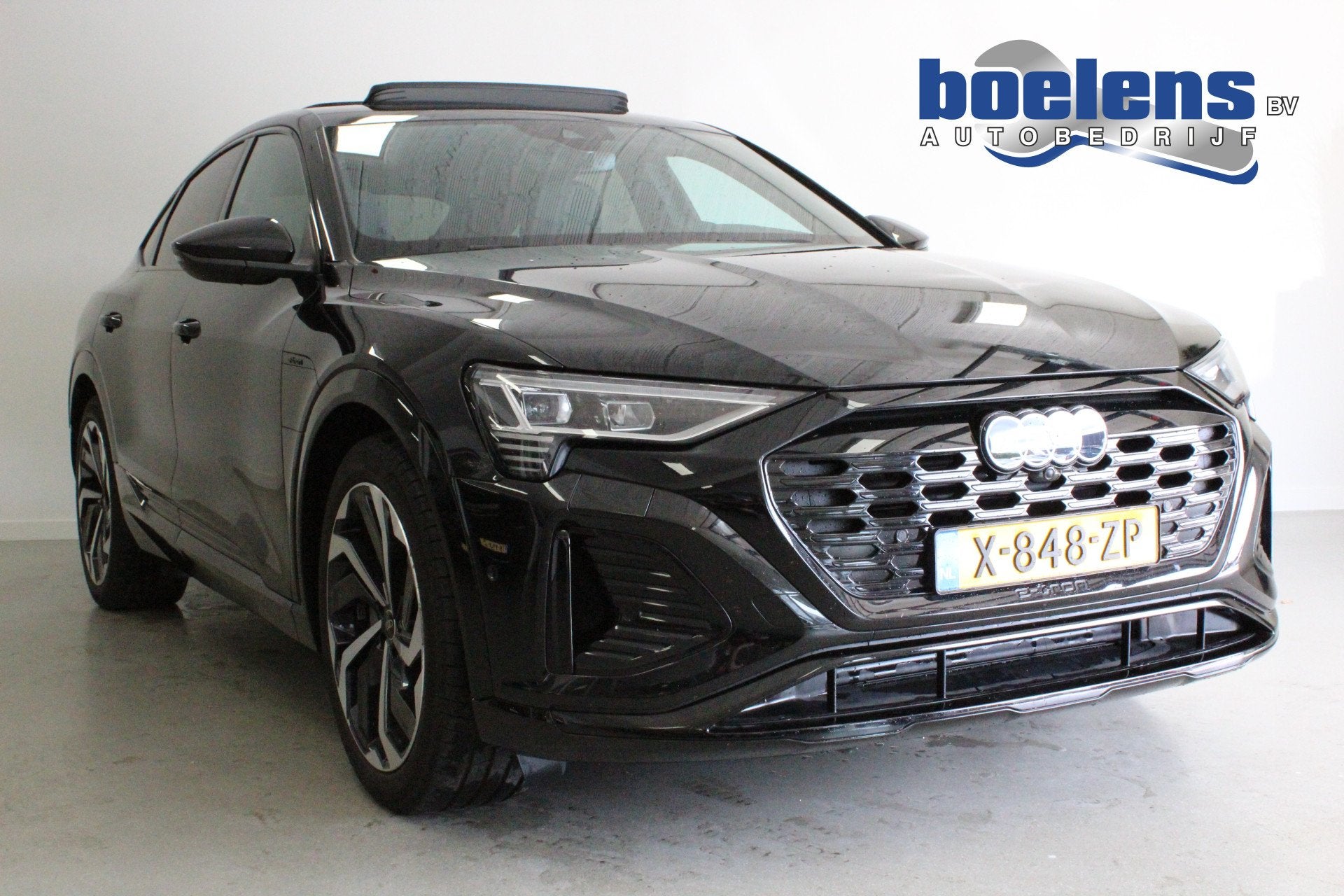 Audi Q8 Sportback e-tron 55 quattro S Edition Competition 11, Automaat, 131 €/maand, Automatische klimaatregeling, Zwart