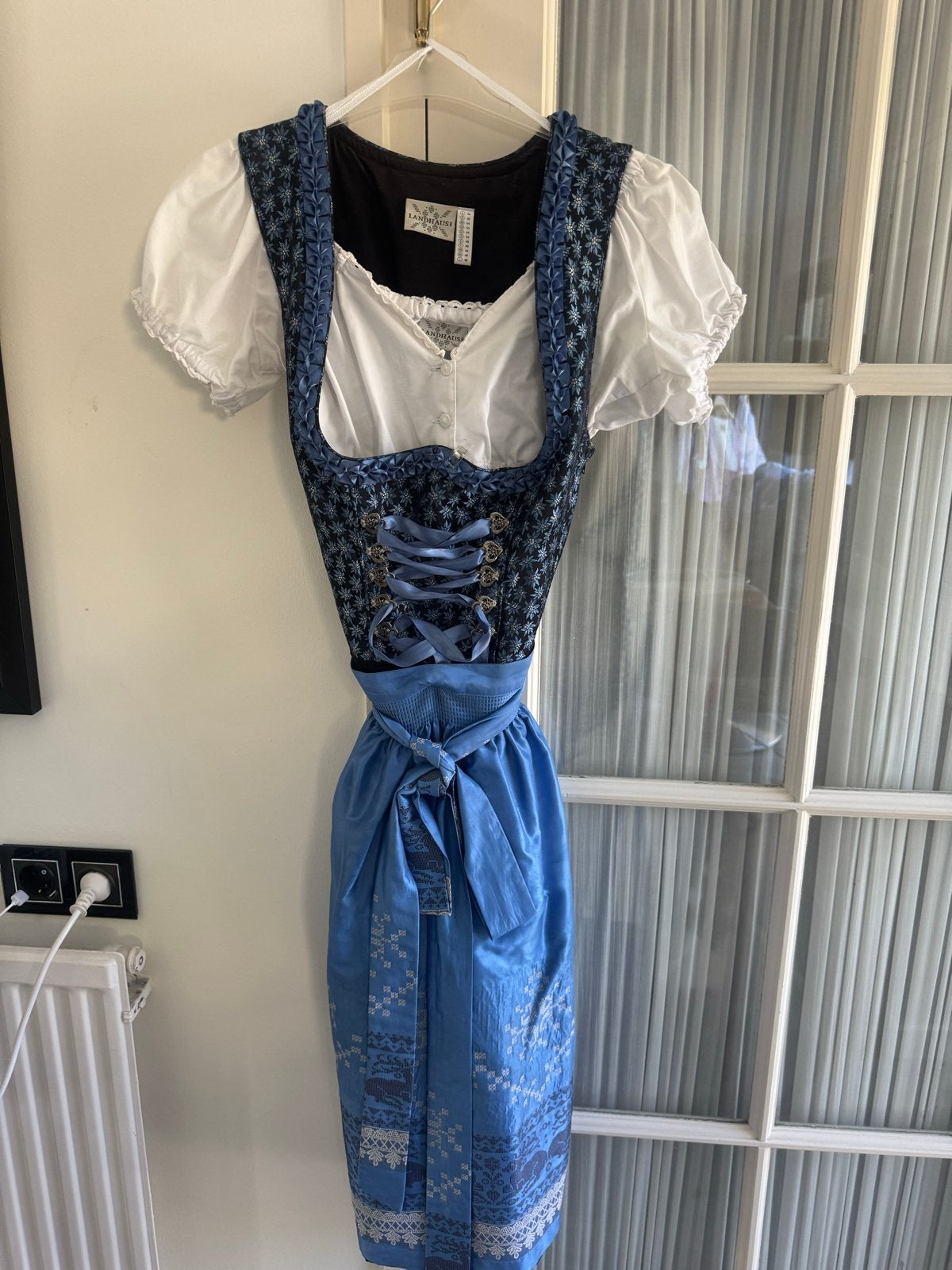 Traditioneel oktoberfeest Dirndl 3-delig Maat 42/L blauw, Blauw, Maat 42/44 (L), Ophalen of Verzenden, Knielengte