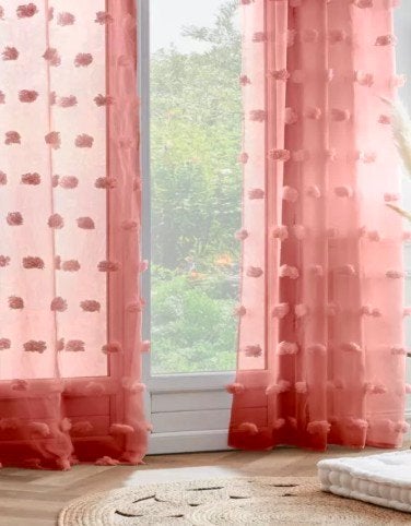 Roze/terra vitrage met pompons 140x280, 4 stuks, Vitrage, Ophalen of Verzenden, Roze, Lichtdoorlatend