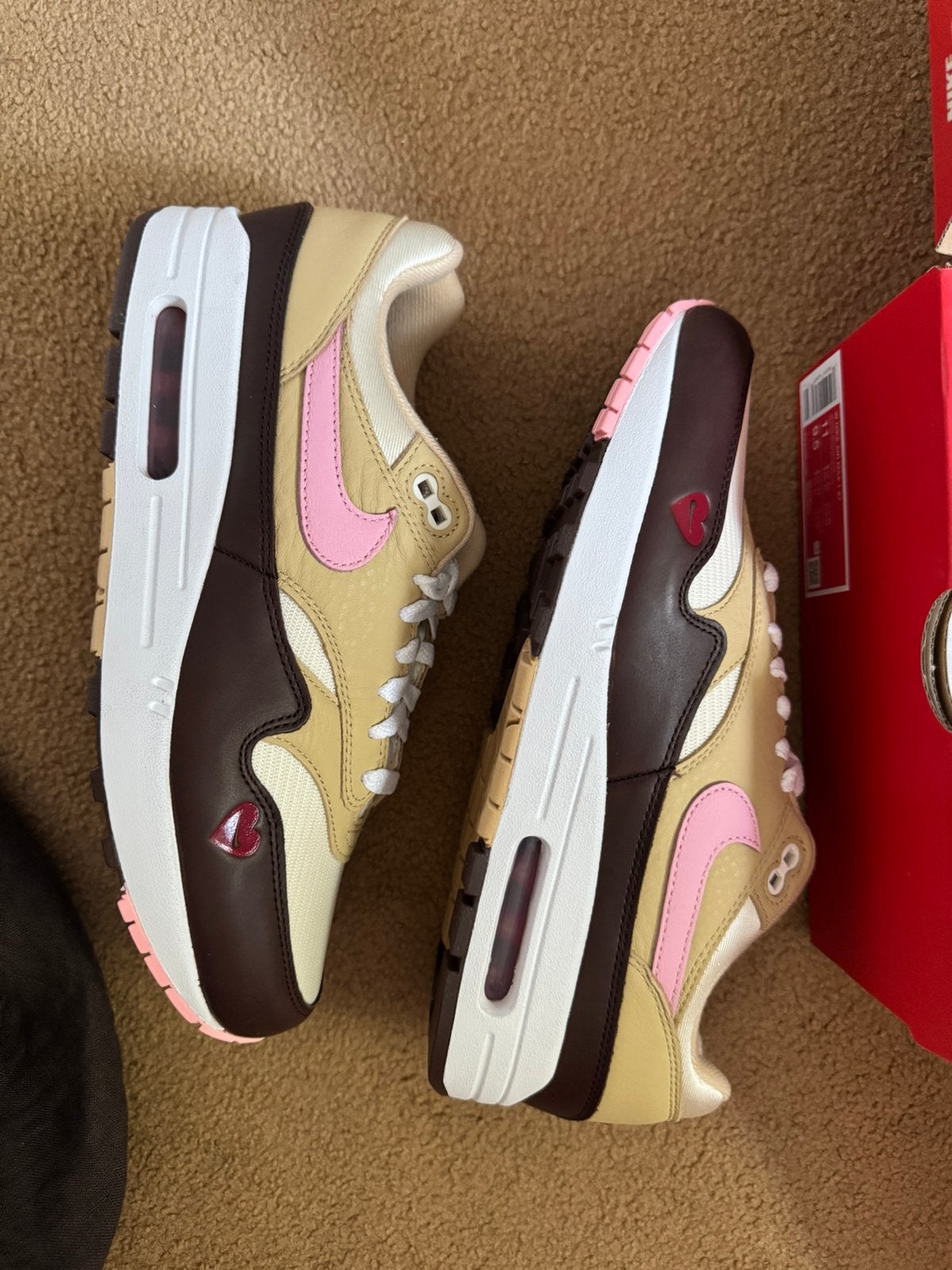 W Nike Air Max 1 Valentine’s Day | eu 43 | nieuw, Overige kleuren, Verzenden, Nieuw, Sneakers of Gympen