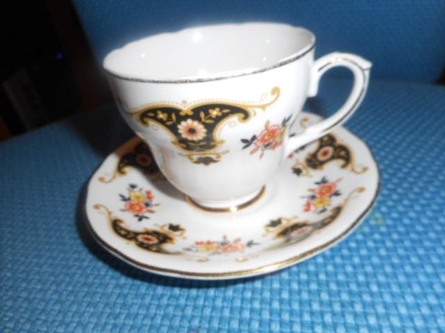 Willy's pottery kop en schotel, Ophalen of Verzenden