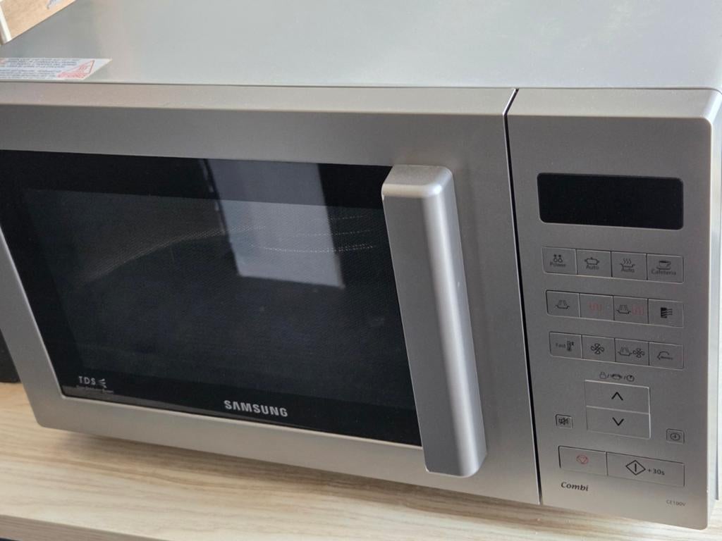 Samsung CE100V Combimagnetron - Zilver, Ophalen